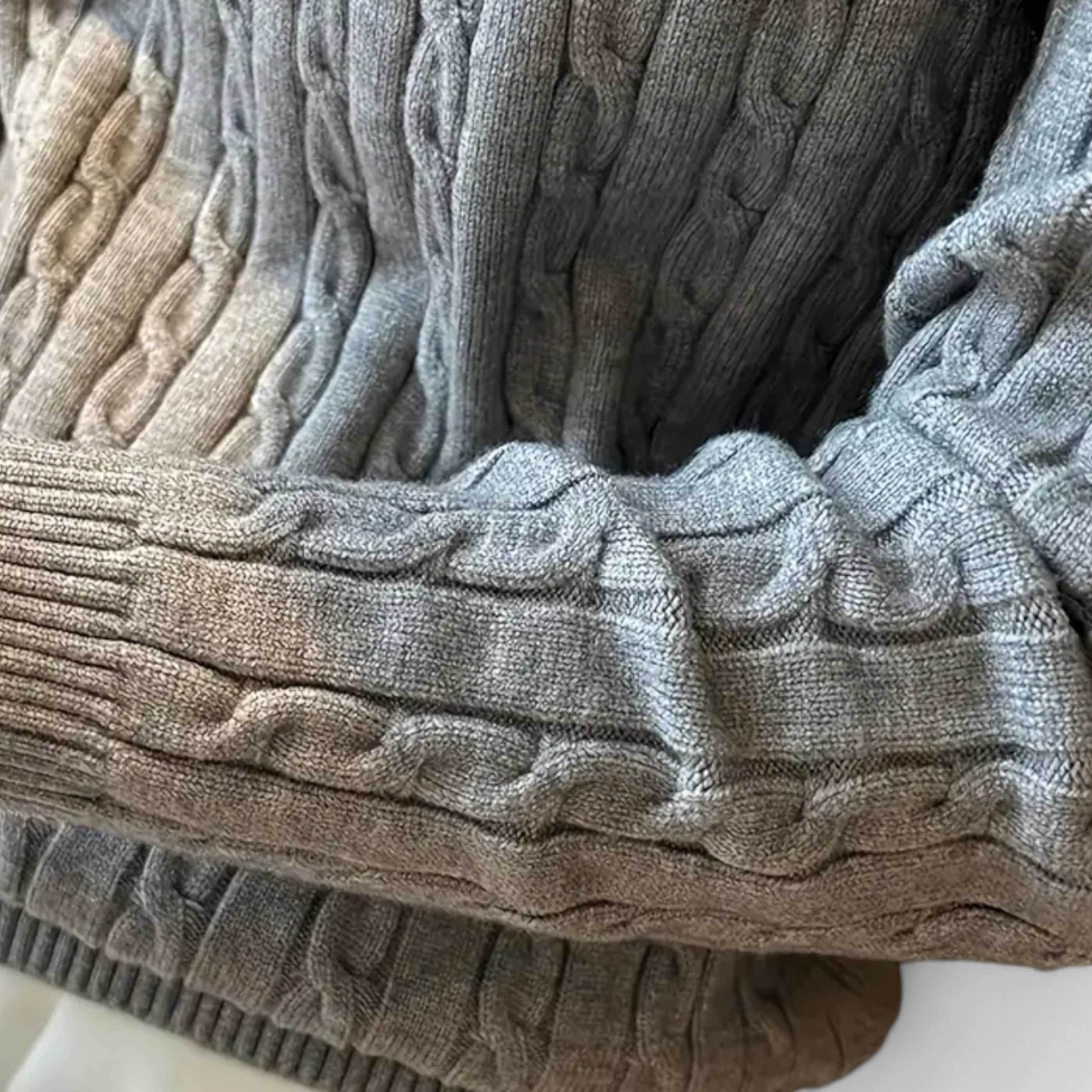 Old Ventuno | Men’s Cable Knit Sweater – Heritage Crew Neck